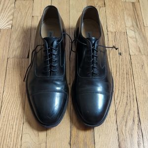 Johnston and Murphy Melton dress shoes (size 11)